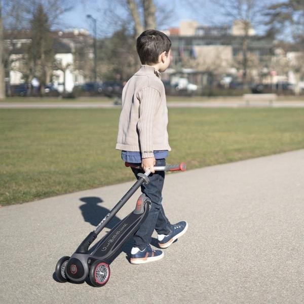 GLOBBER MASTER LIGHTS SCOOTER - BLACK/RED - 662-120