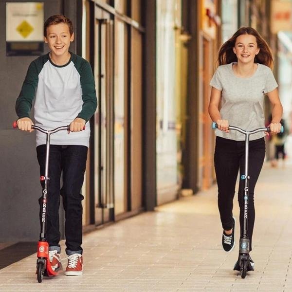 GLOBBER FLOW 125 FOLDABLE SCOOTER - SKY BLUE