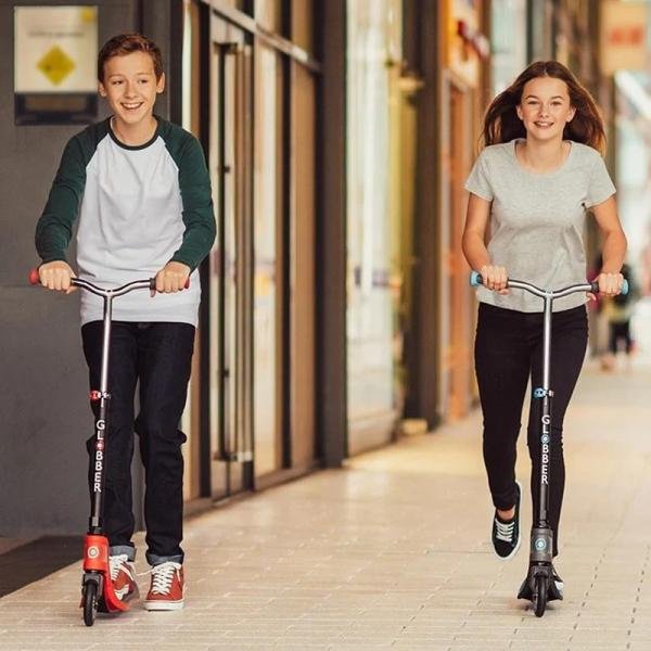 GLOBBER FLOW FOLDABLE JUNIOR LIGHTS SCOOTER - NAVY BLUE