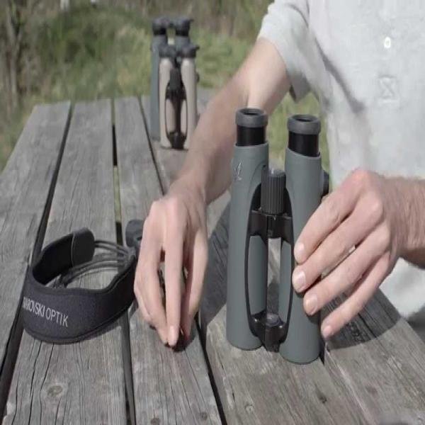 SWAROVSKI EL 10x42 Binocular- Green, 336 ft/1000 yds