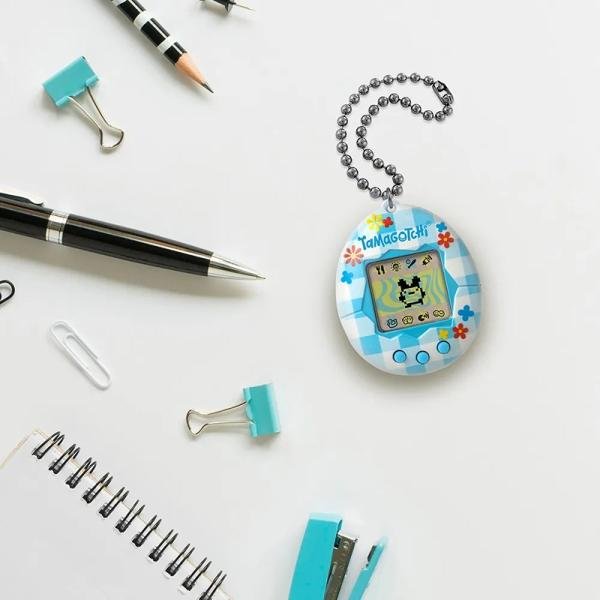 BANDAI TAMAGOTCHI ORIGI. FLOWER GINGHAM B/O - 42939