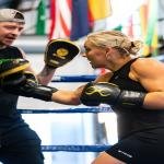 STING EVOLUTION BOXING GLOVE - 12oz - WHT/GOLD - 1030305