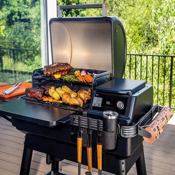 TRAEGER IRONWOOD 616 WOOD PELLET GRILL - TFB61RLGG