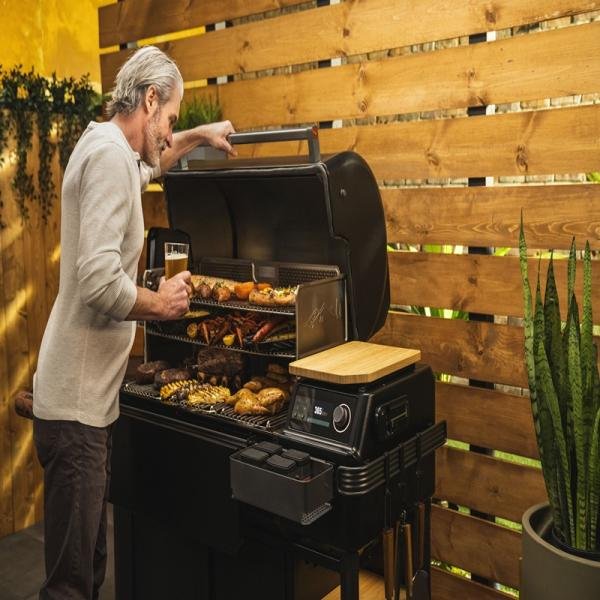 TRAEGER TIMBERLINE XL WOOD PELLET GRILL - TBB01RLGG
