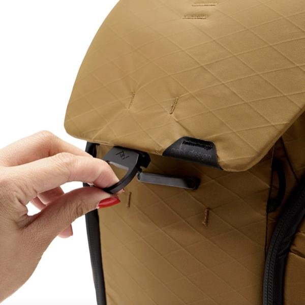 Peak Design Everyday Backpack 20L v2 Coyote - BEDB-20-CY-3
