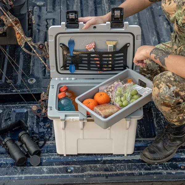 Pelican IM 20QT ELITE COOLER TAN/WHT - 20Q-1-TANWHT