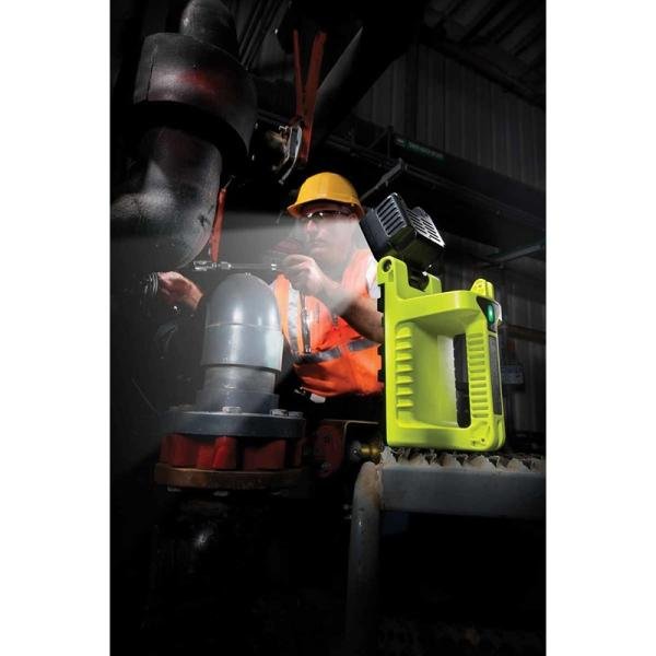 Pelican 9410L,LED,LI-ION,220v,YW - 9410-022-245I