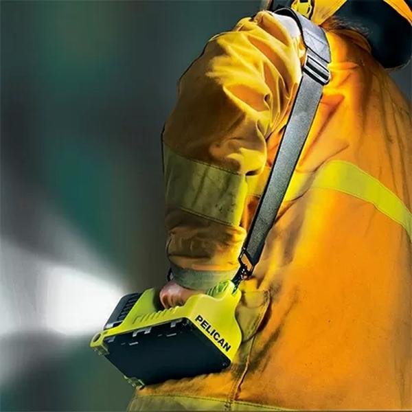 Pelican 9415,NiMH-FAST,LED-220v,UL C1/D1,YW,Gen2 - 9415-002-245I